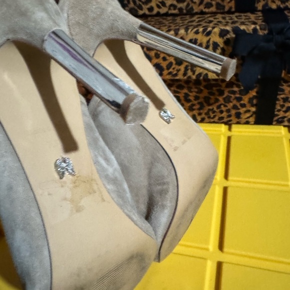 Victoria's Secret Tan and Silver Mules Sleek Suede Design - Picture 5 of 7